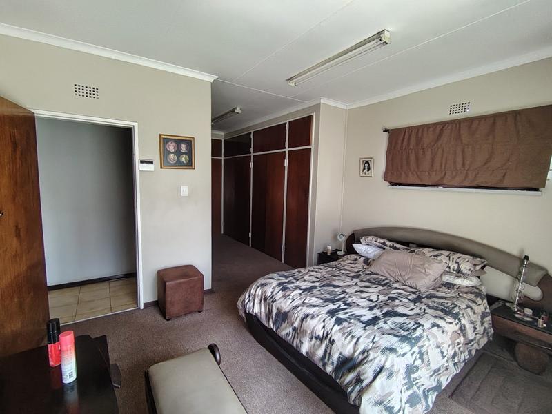 3 Bedroom Property for Sale in Vaalpark Free State
